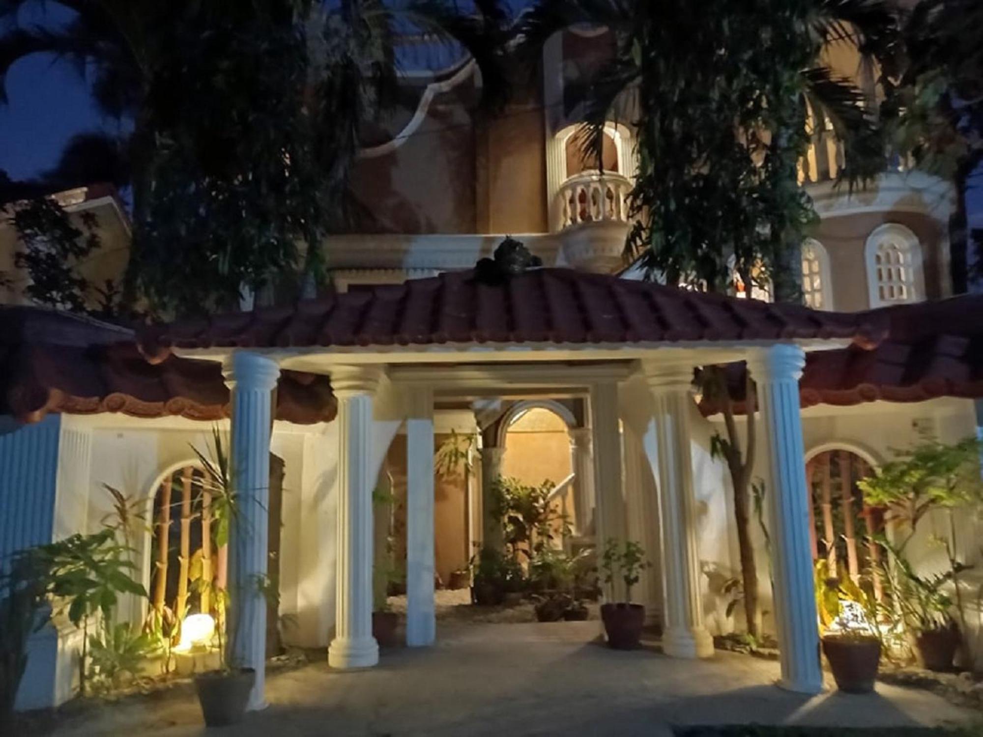 Blue Crystal Beach Resort Пуерто Галера Екстериор снимка