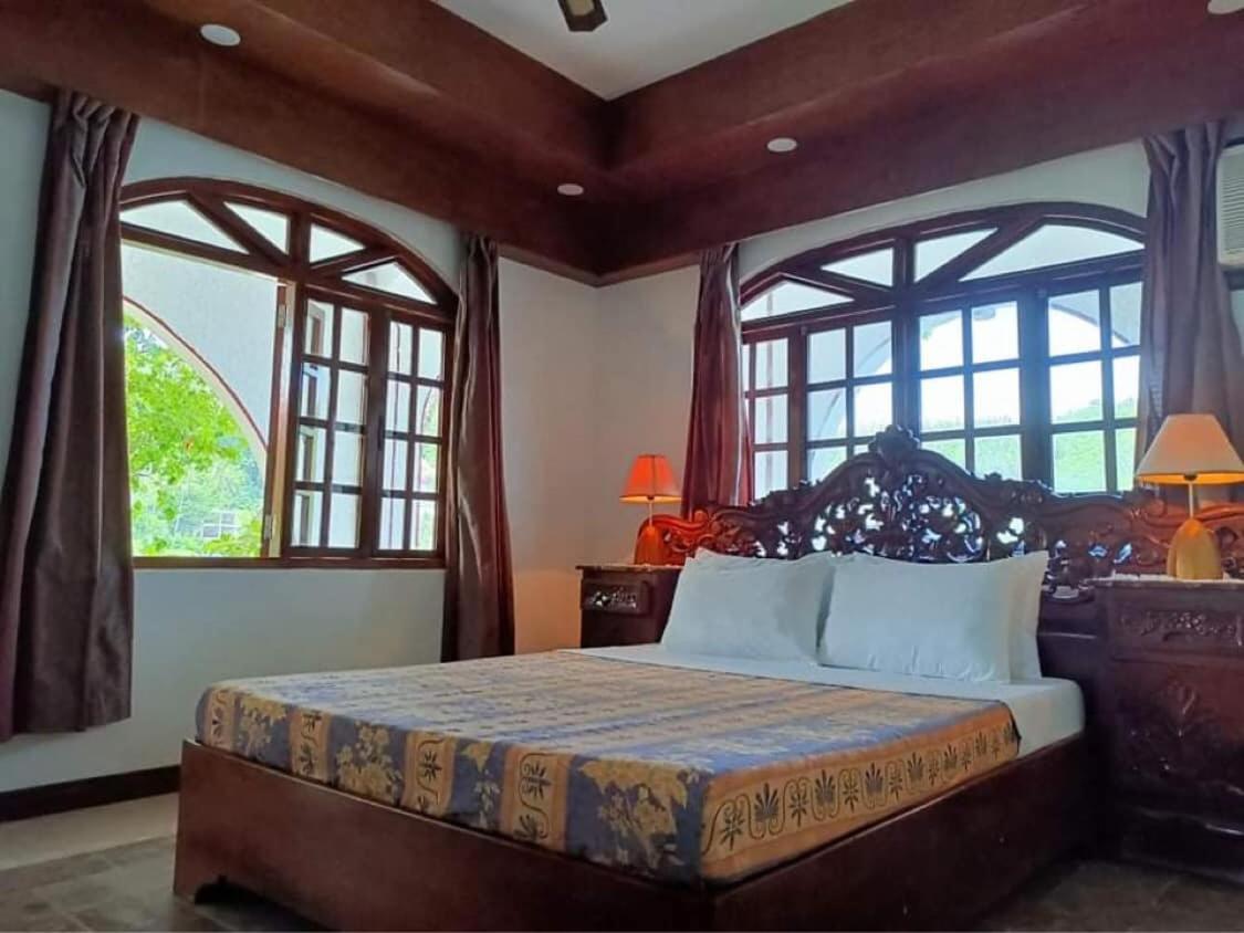 Blue Crystal Beach Resort Пуерто Галера Екстериор снимка