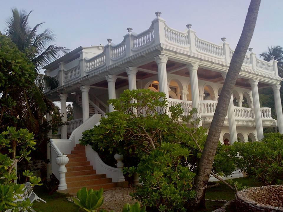 Blue Crystal Beach Resort Пуерто Галера Екстериор снимка
