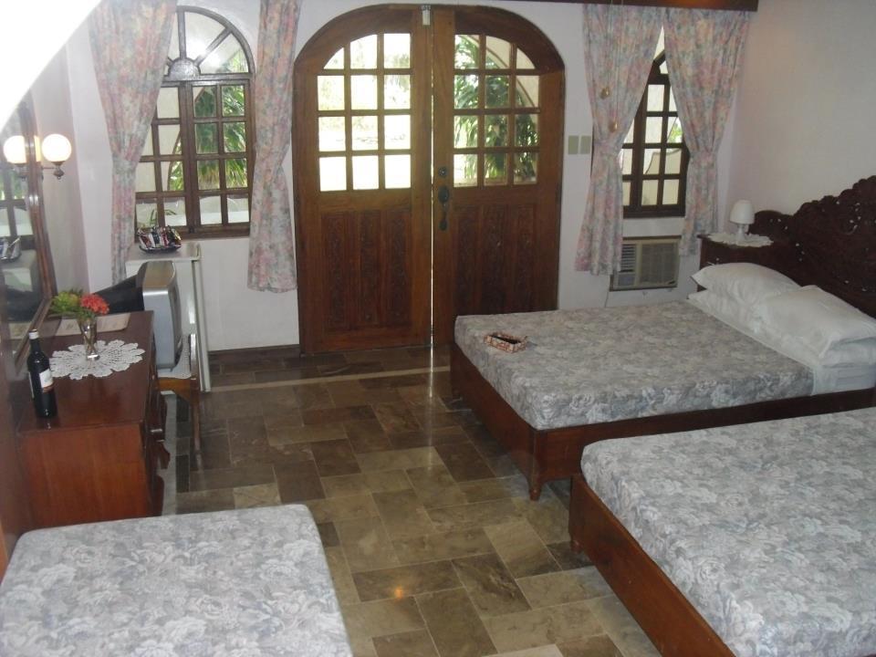 Blue Crystal Beach Resort Пуерто Галера Екстериор снимка