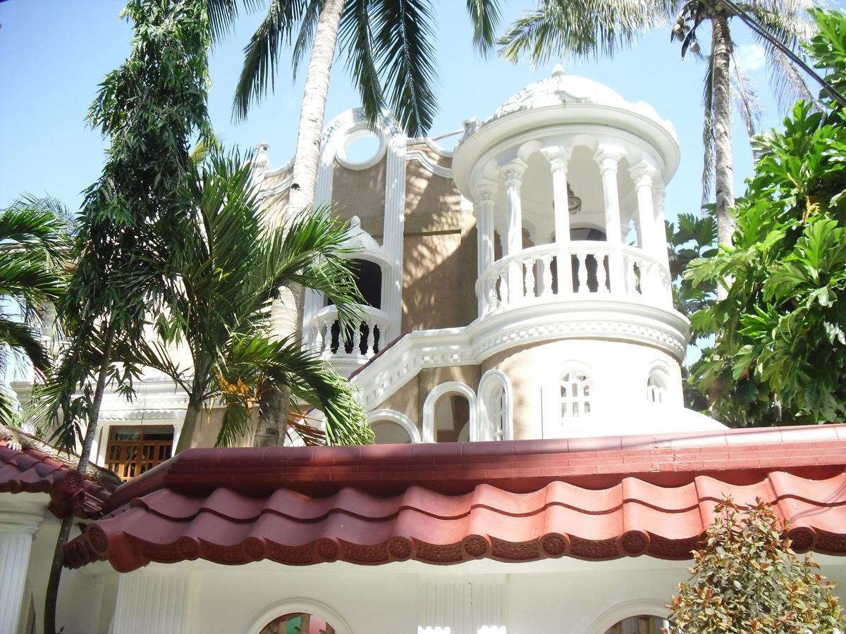 Blue Crystal Beach Resort Пуерто Галера Екстериор снимка