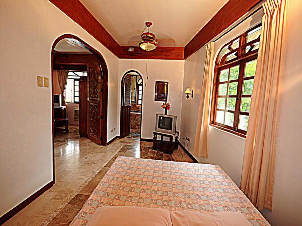 Blue Crystal Beach Resort Пуерто Галера Екстериор снимка